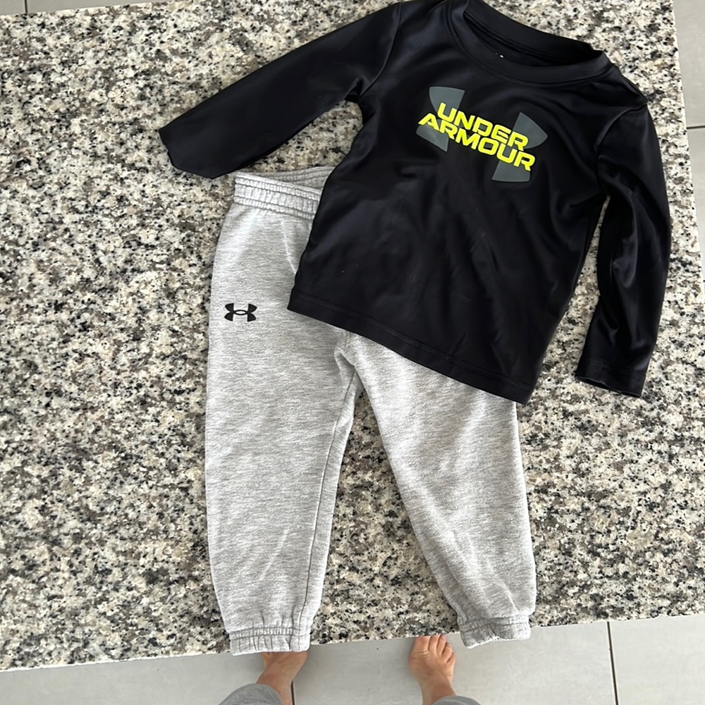 Under Armor Shirt and Sweat Pant